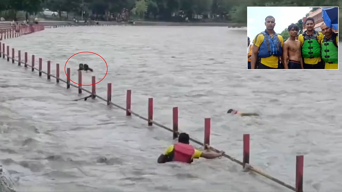Video: ಪ್ರವಾಹದಲ್ಲಿ ಕೊಚ್ಚಿ ಹೋಗುತ್ತಿದ್ದ ಕನ್ವಾರಿಯಾ ರಕ್ಷಿಸಿದ ವಾಟರ್ ಪೊಲೀಸ್!